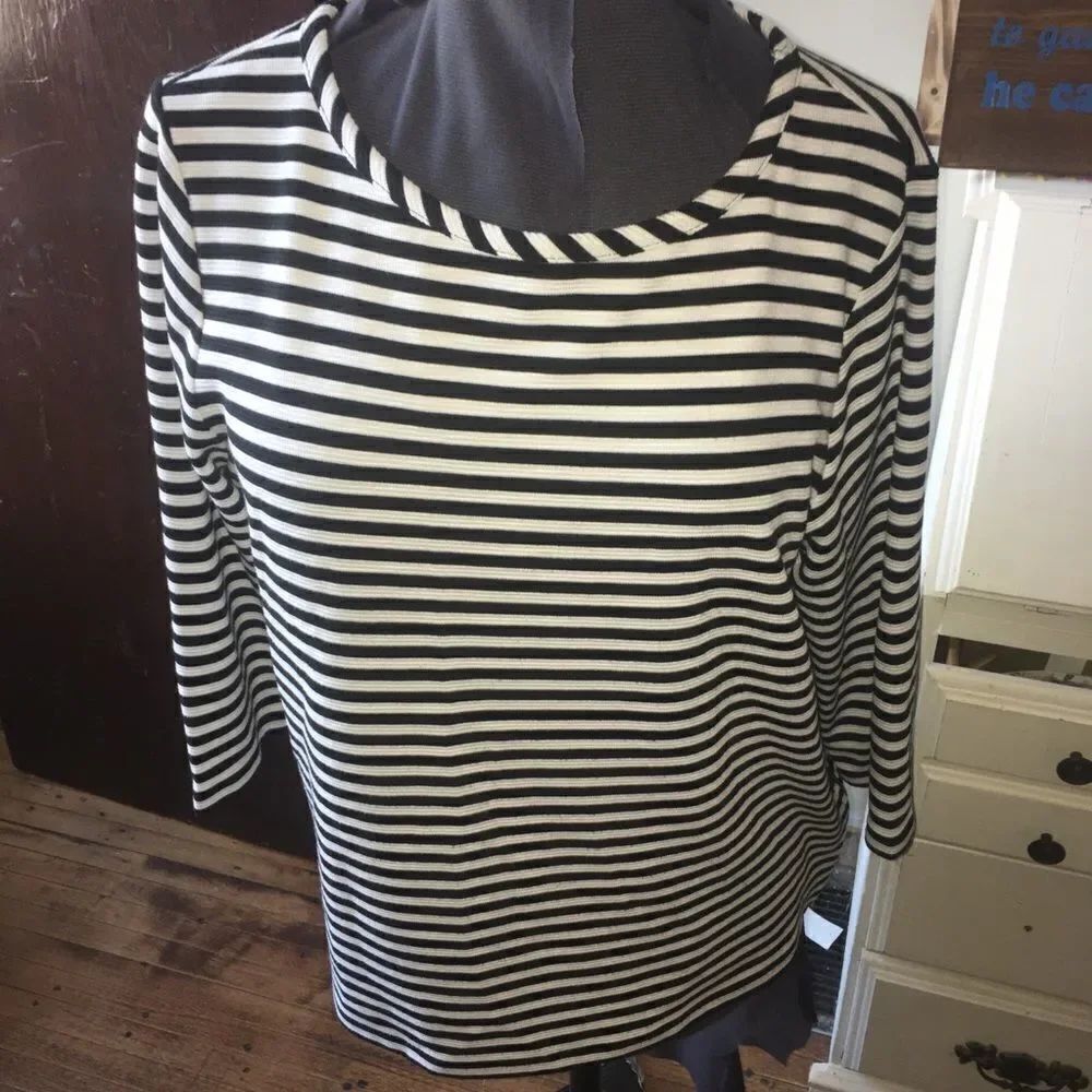 Chico’s 3 side zip striped blouse